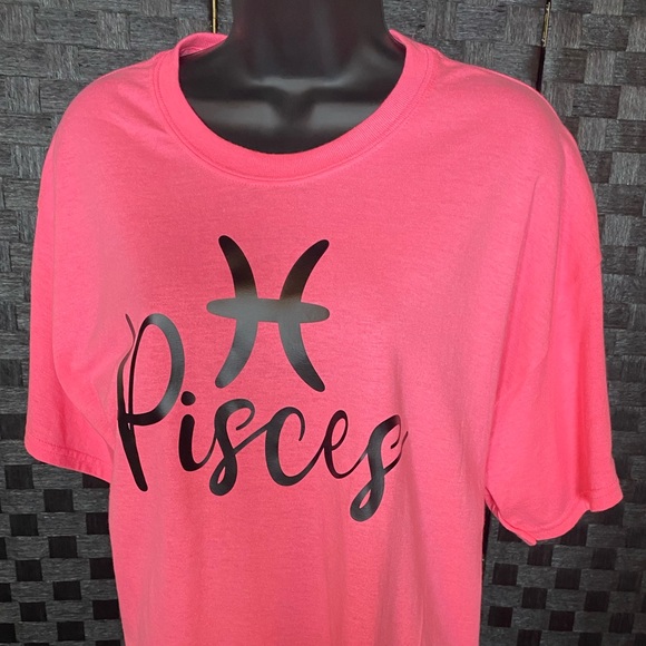 Dani Pisces Zodiac Tee - Picture 8 of 13